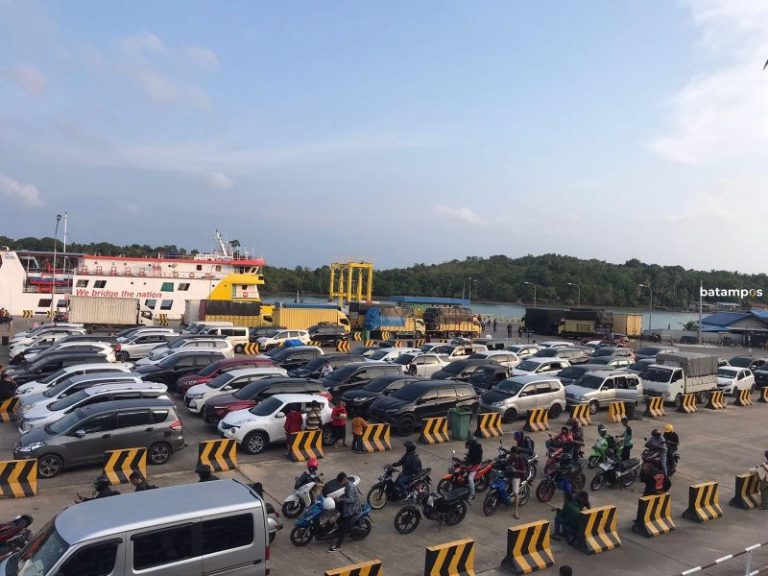 Pendaftaran Online Kendaraan di Pelabuhan ASDP Telaga Punggur Meningkat, Perdana Siapkan Buffer Zone