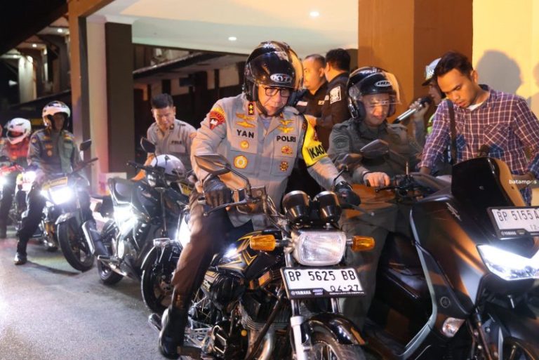 Semarak Malam Takbiran di Batam, Kapolda Kepri Ajak Komunitas Motor Jaga Kondusifitas