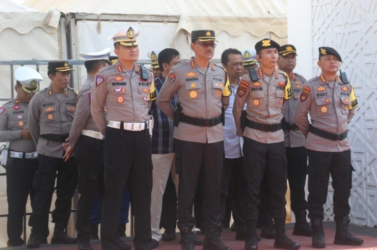Polda Kepri Gelar Apel Pengecekan Pasukan untuk Amankan Idul Fitri 1445 H
