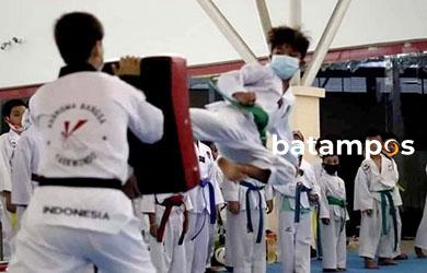 Taekwondo Kharisma Bangsa Siswadhi Pranoto Loe, Menjaga Konsistensi Taekwondo di Batam Agar Terus Berkembang dan Berprestasi