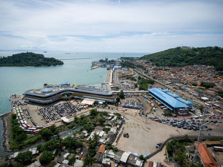 Tiket Ferry Merak-Bakauheni Ludes Terjual untuk Jadwal hingga 8 April 2024