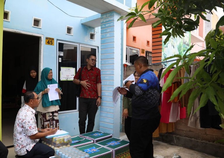 BP Batam Salurkan 94 Paket Sembako Untuk Masyarakat Rempang