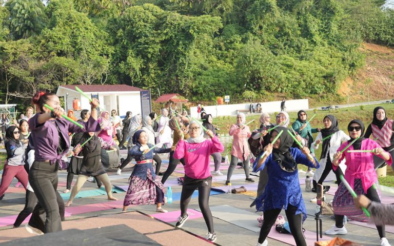 Ramai Peminat, Pound Fit Taman Kolam Sekupang Sukses Terselenggara