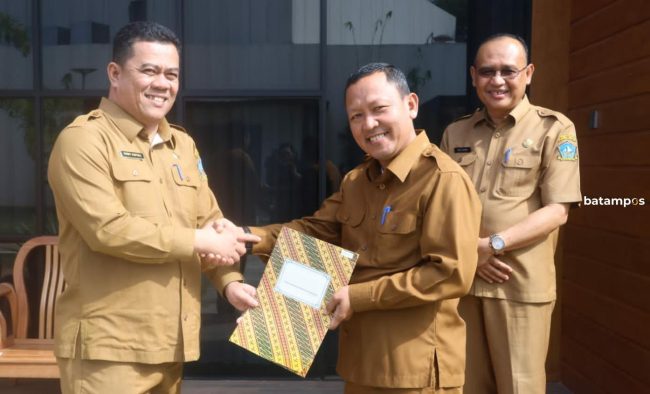 Rusli Jabat Plt Kadis Kominfo, Panca Azdigoena Jabat Plt Kadis LH Bintan