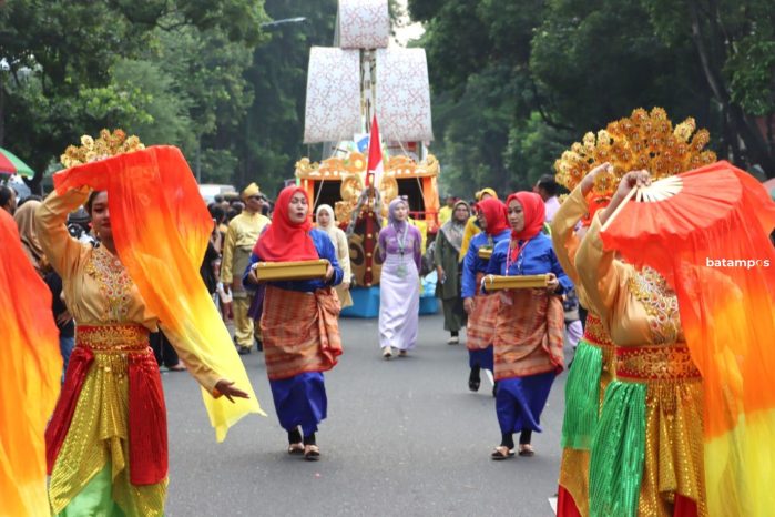 Dekranasda Bintan Tampilkan Replika Kapal Layar Melayu