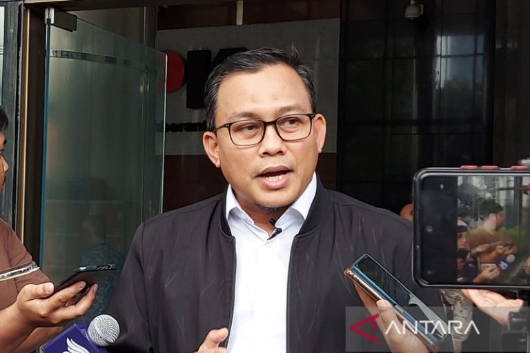 KPK Periksa Dua Orang Saksi di Polres Bintan Terkait Dugaan Pemerasan