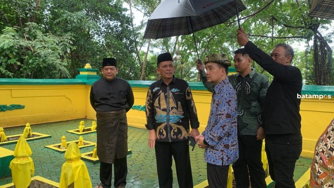 Gubkepri Ajak Menteri Besar Johor Wisata Singkat ke Pulau Penyengat