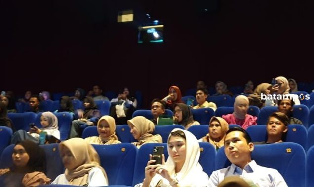 Wabup Ahdi Ajak Anak Muda Bintan Nonton Film Dua Hati Biru