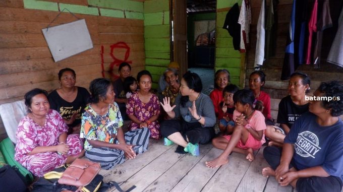 Nasib Perempuan Suku Laut, Buta Aksara, Sandarkan Masa Depan ke Anak Mereka