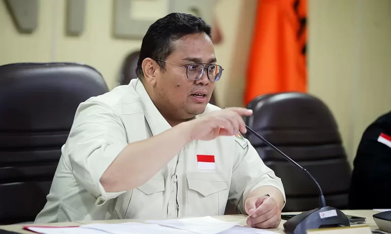 Ditetapkan Sebagai Calon Kepala Daerah, Anggota DPR atau DPRD Terpilih Harus Mundur