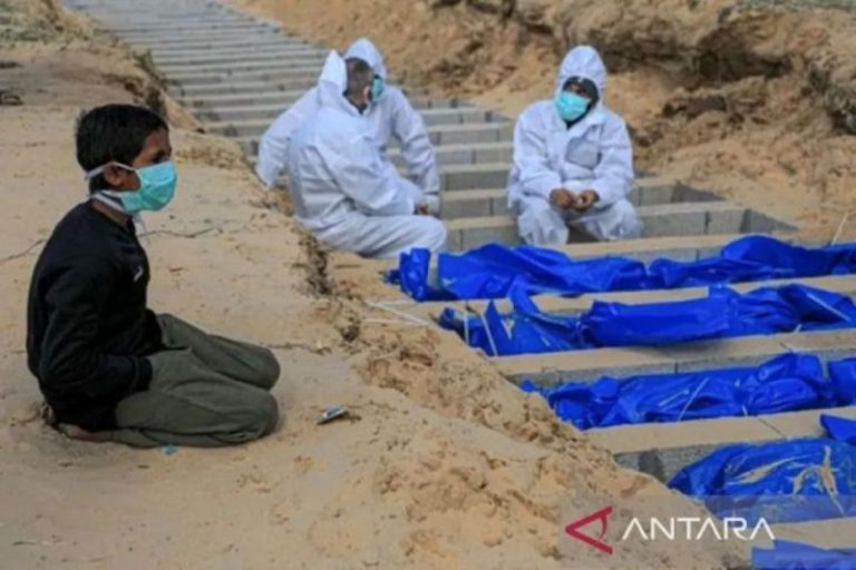 80 Jasad Ditemukan di Kuburan Massal Kompleks Al-Shifa Gaza