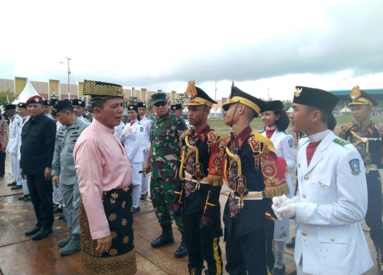 Gubernur Hadiri Upacara Peringatan Hardiknas di Batam, Ansar Apresiasi Dedikasi Para Guru