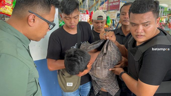 Diduga Cemburu, Suami Tusuk Leher Istri hingga Tewas