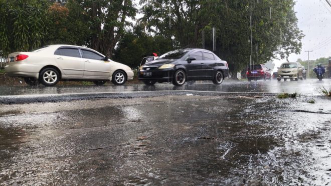 Cuaca Pagi Berawan, Siang Waspadai Hujan Petir