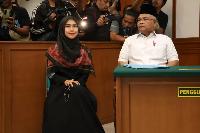 Salinan Putusan Cerai Ria Ricis Beredar, KIP Sebut Merupakan Informasi Terbuka