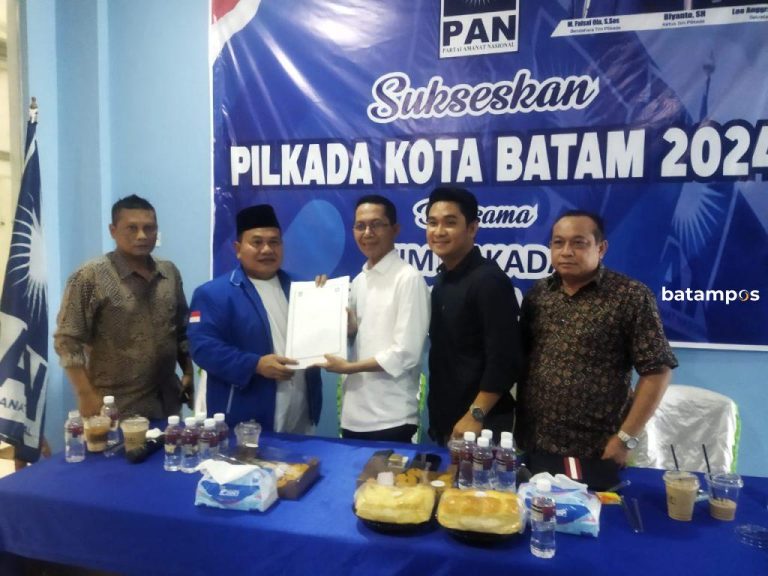 Amsakar Kembalikan Berkas Pendaftaran Pencalonannya ke DPD PAN