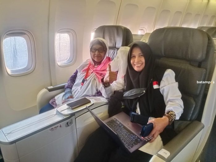 Khusus JCH Lansia Embarkasi Batam Terbang Nyaman di Kelas Bisnis