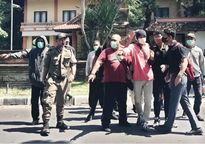 Hadiri Diskusi PWF di Bali, Ketua MKMK I Dewa Gede Palguna Diusir Ormas