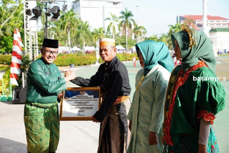 Jefridin : Hardiknas Momen Tuntaskan Persoalan Pendidikan di Batam 