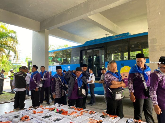 445 JCH Kloter 1 Tiba di Embarkasi Batam