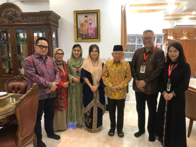 IBA Berbagi Kebahagiaan di Bulan Syawal dengan Donasi Beasiswa untuk Santri dan Mahasiswa