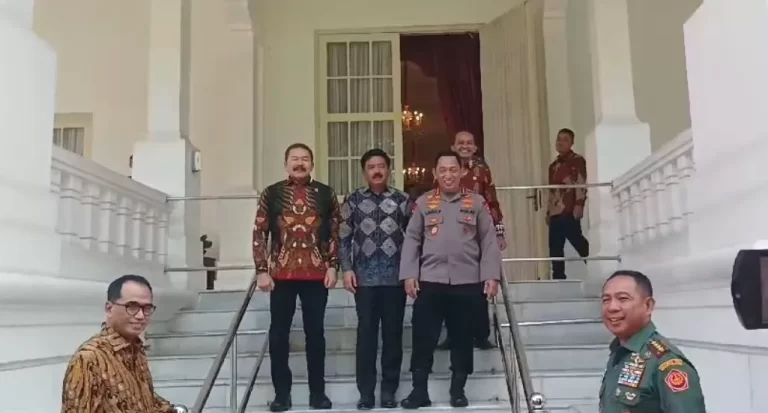 Kapolri dan Jaksa Agung Bungkam Soal Isu Jampidsus Dikuntit Densus 88