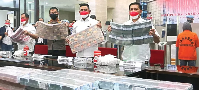 Sahroni Minta Tangkap Aktor Utamanya, Terkait Polisi yang Sukses Bongkar Jaringan Penipuan Pinjol di Sulsel