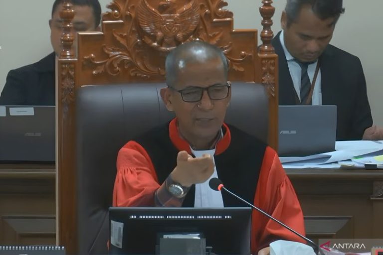 MK Ingatkan KPU untuk Didik Kuasa Hukum Terkait Teknis