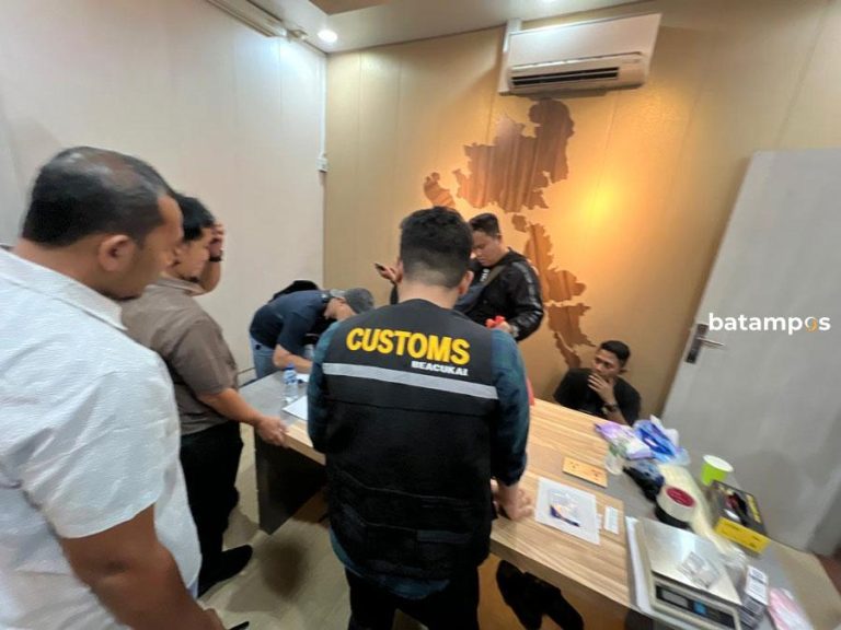 Sabu 205 Gram Diselundupkan di Kaos Dalam, Pelaku Ditangkap di Bandara Hang Nadim Batam