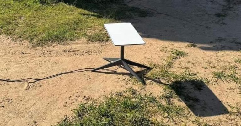 Desa Kampung Hilir, Kecamatan Tambelan, Kabupaten Bintan Manfaatin Starlink