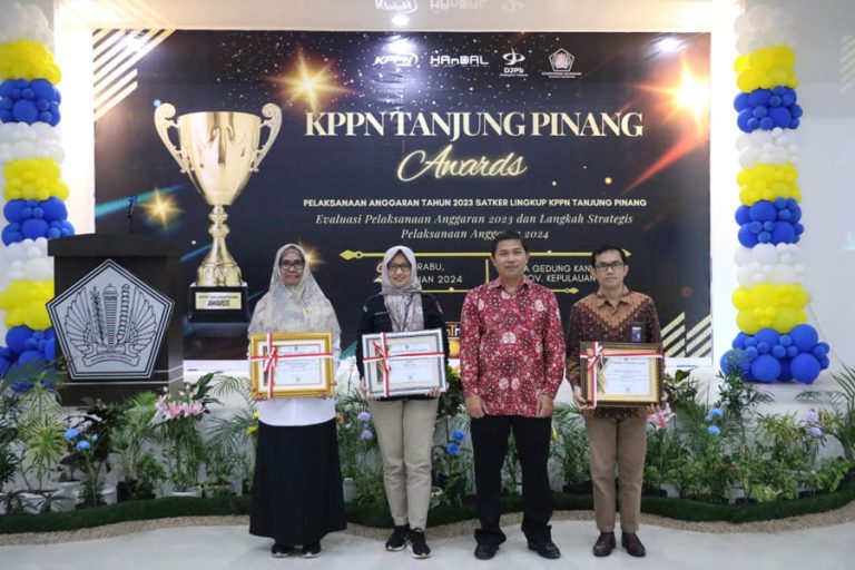 UMRAH Kembali Terima KPPN Awards