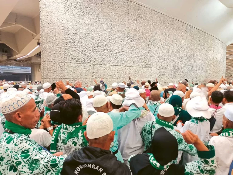Jamaah Haji Mulai Tinggalkan Mina Usai Lontar Jumrah dan Nafar Awal