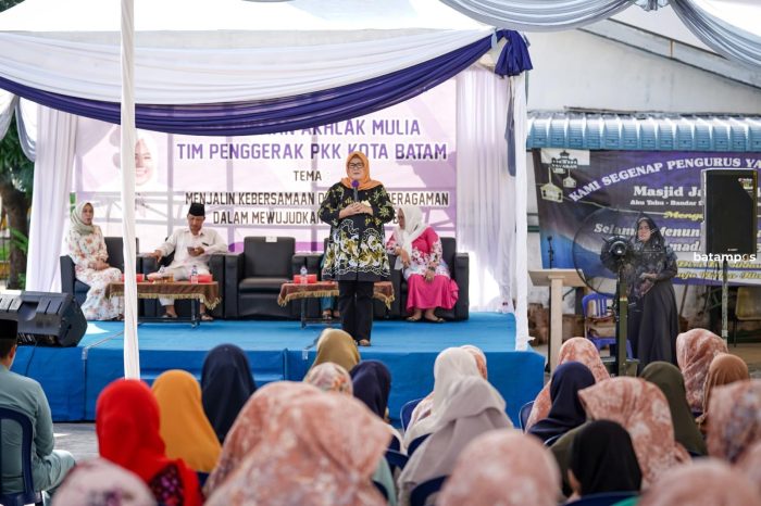 Buka Pembinaan Akhlak Mulia, Marlin: Perbuatan Baik Tidak Akan Sia-sia Di Hadapan Allah SWT