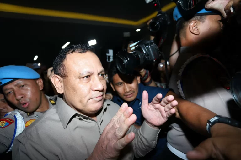 Pencekalan Firli Bahuri ke Luar Negeri Diperpanjang Sampai Desember 2024