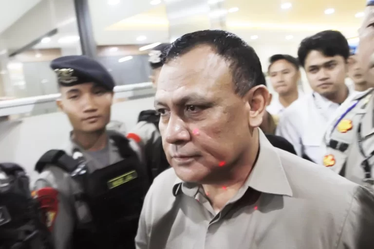 Kasus Pemerasan SYL dengan Tersangka Firli Bahuri Jalan di Tempat