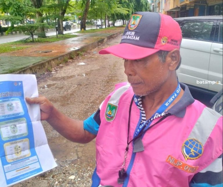 Dishub Batam Bakal Pecat Jukir yang Pungut Biaya Parkir Berlangganan