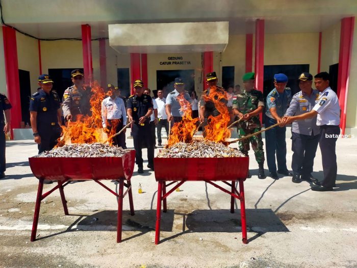 243.220 Batang Rokok Non Cukai di Musnahkan 