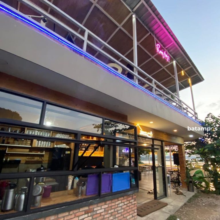 Tebing Laut, Kafe Hidden Gem di Tanjunguma