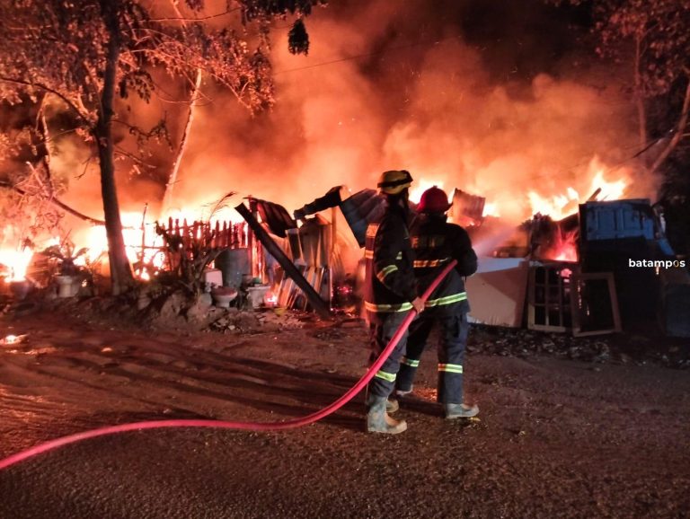 Rumah Semi Permanen di Cipta Land Hangus Terbakar