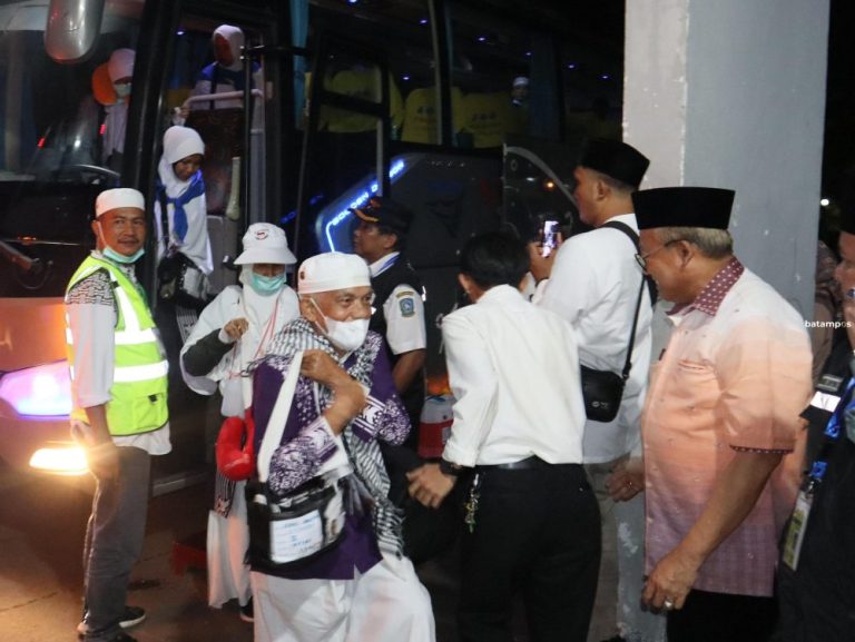 2.243 Jemaah Haji Debarkasi Batam Sudah Pulang ke Tanah Air