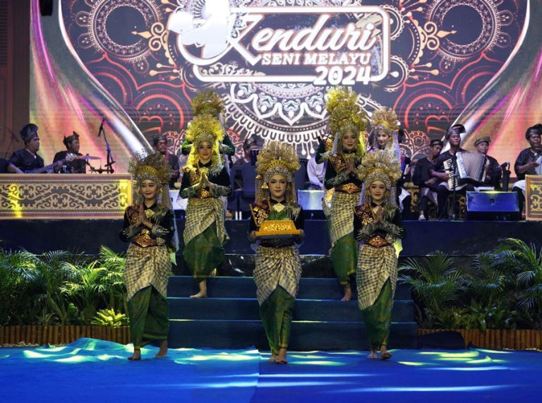 Lestarikan Budaya Melayu Lewat Kenduri Seni Melayu