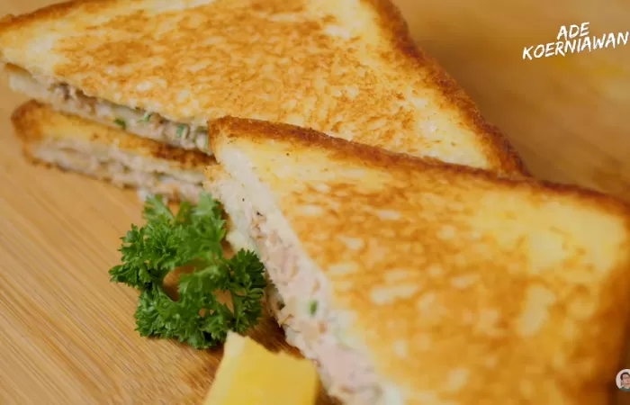 Kreasi Roti Bakar Tuna Mayo untuk Menu Sarapan