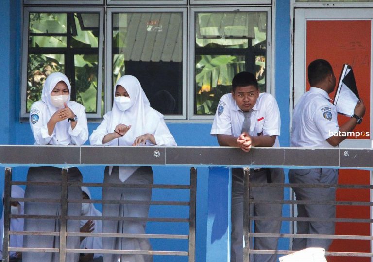 Belajar Online karena Melebihi Kapasitas