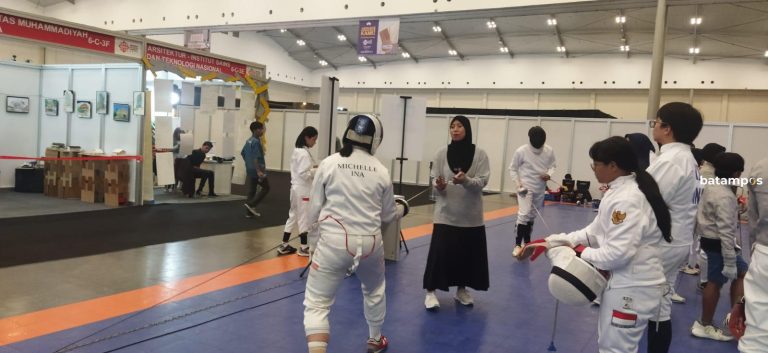 Perkuat Tim Atlet Kepri di PON 2024, Tiga Atlet Anggar Kepri Ikuti Pelatda di Tangerang