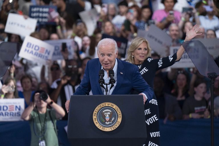 Performa Presiden Joe Biden Buruk