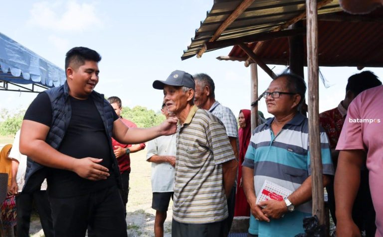 Jaring Aspirasi, Roby Temui Masyarakat Desa Sebong Lagoi dan Desa Pengudang