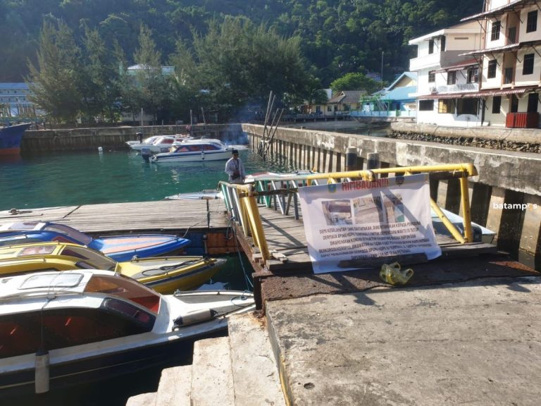 Membahayakan Penumpang, Dermaga Sektor 1 Pelabuhan Sri Siantan Ditutup