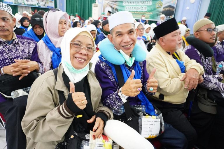 Jemaah Haji Kloter BTH 02 Mendarat, Ungkap Syukur Banyak Kemudahan Proses Ibadah Haji di Tanah Suci