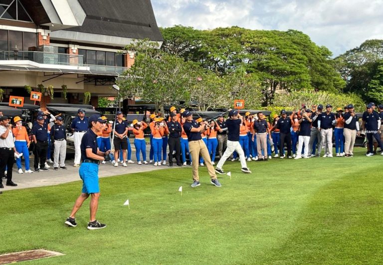 Berkunjung ke Batam, Menparekraf Sandiaga: Kepri Siap Jadi Sport Tourism Hub Golf