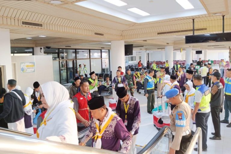 Kloter Terakhir Berangkat, Pemberangkatan Jamaah Haji Embarkasi Batam Lancar dan Tepat Waktu